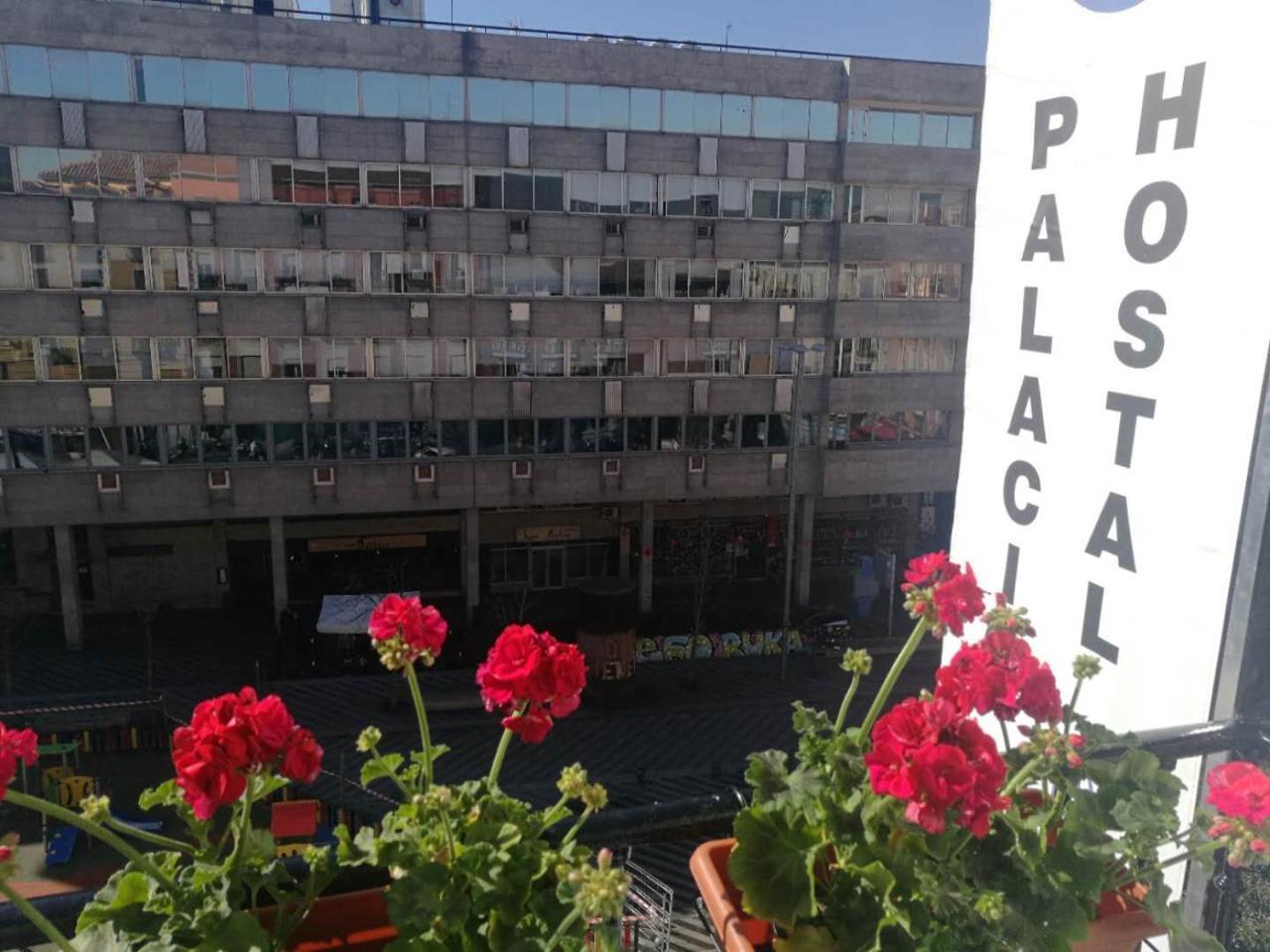 Hotel Hostal Palacio Luna Madrid Exterior foto